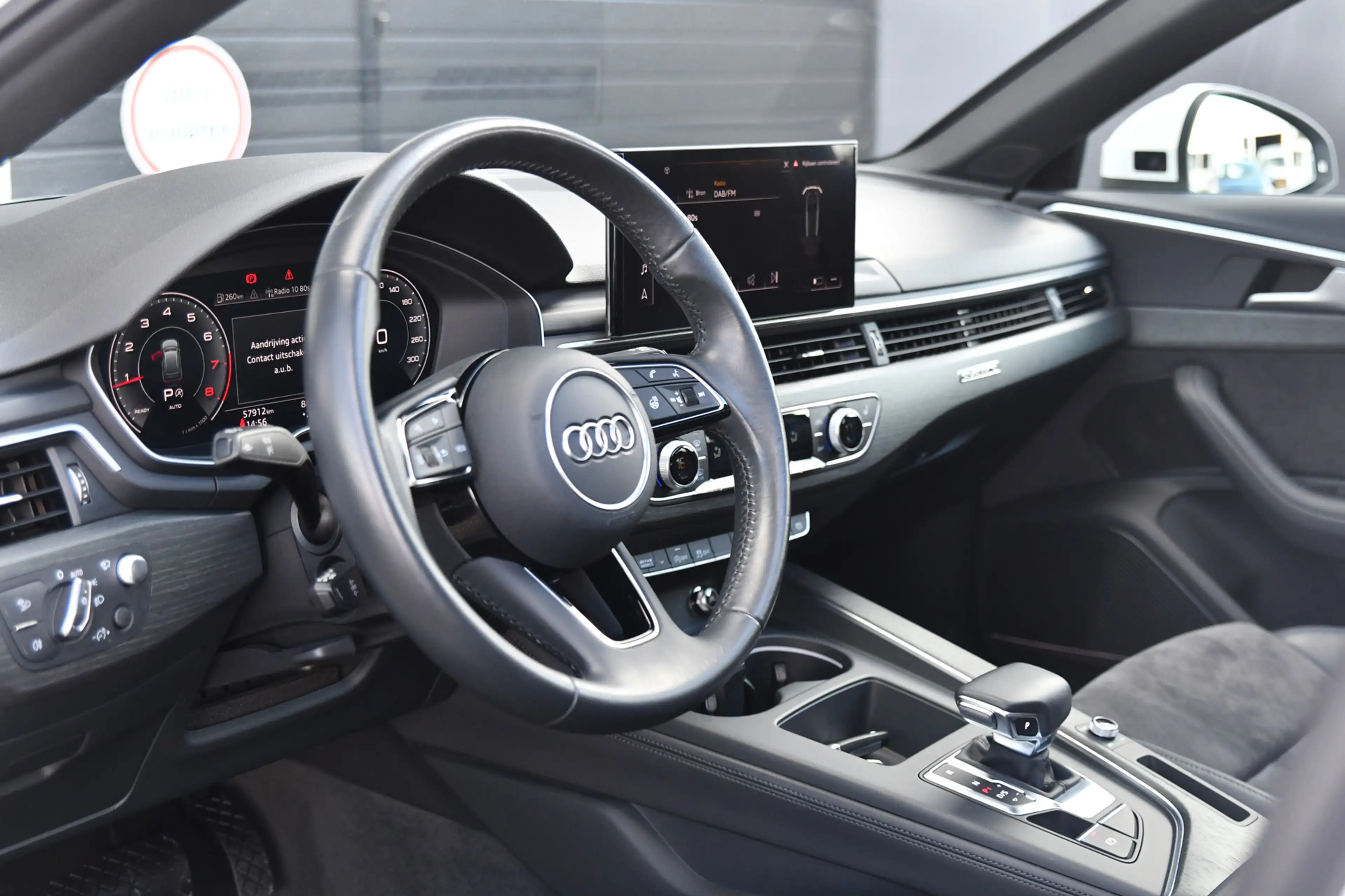 Audi A4 allroad quattro 45 TFSI, Trekhaak, Pano, Matrix, B&O, Memo — photo 16