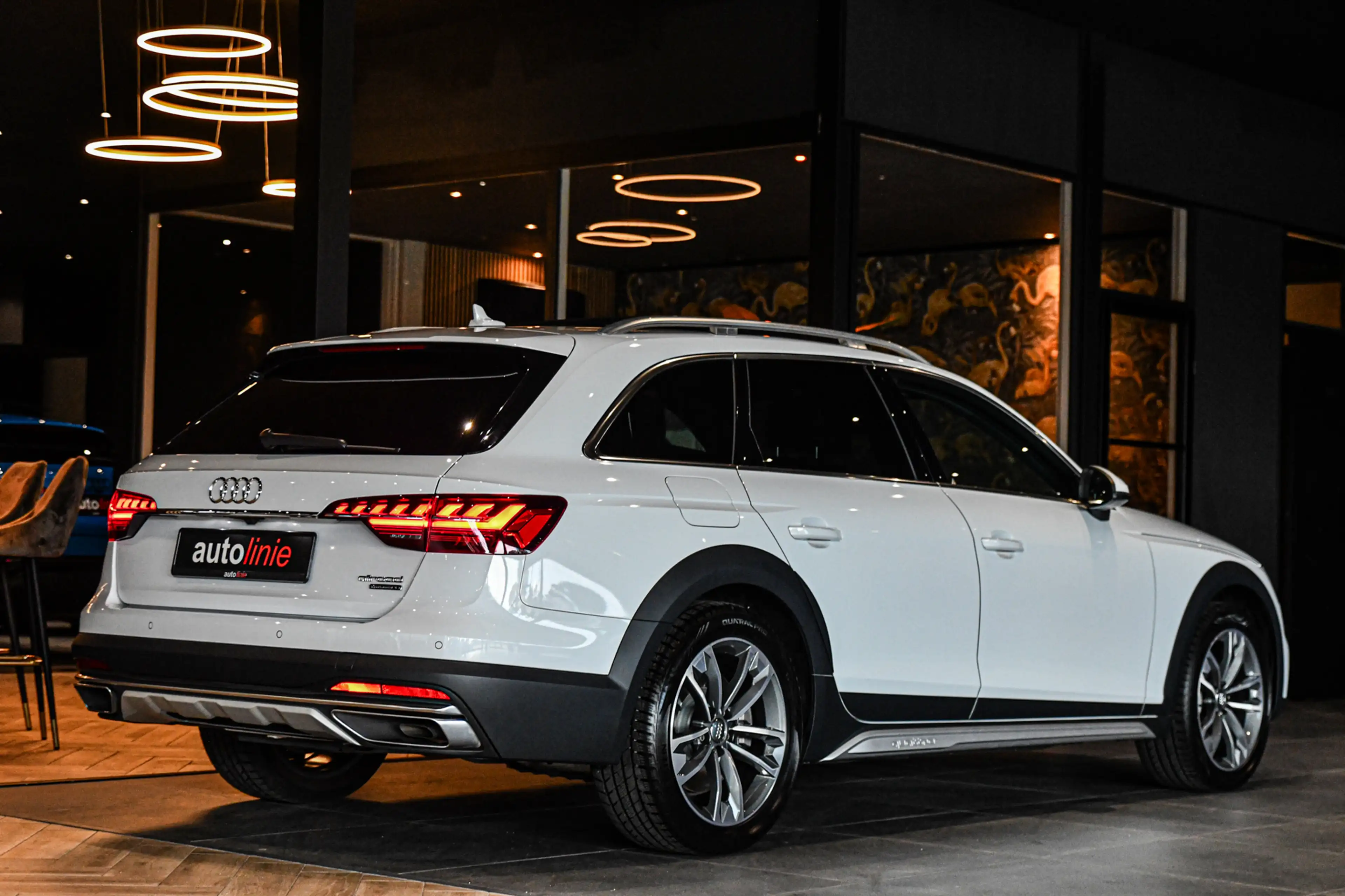 Audi A4 allroad quattro 45 TFSI, Trekhaak, Pano, Matrix, B&O, Memo — photo 4