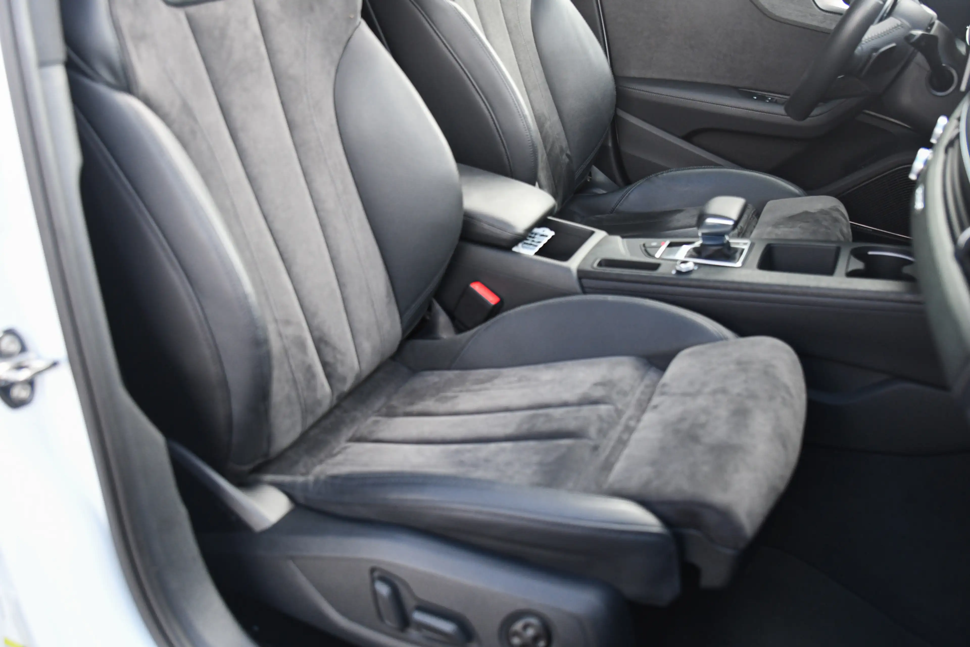 Audi A4 allroad quattro 45 TFSI, Trekhaak, Pano, Matrix, B&O, Memo — photo 27