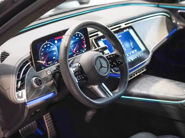 Mercedes-Benz E-Class view 14