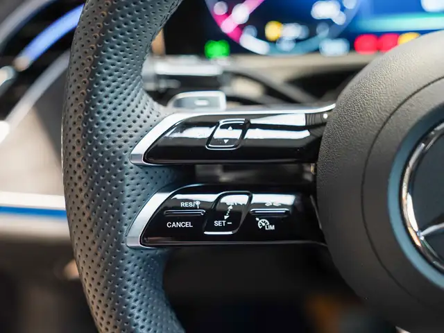 Mercedes-Benz E-Class view 16