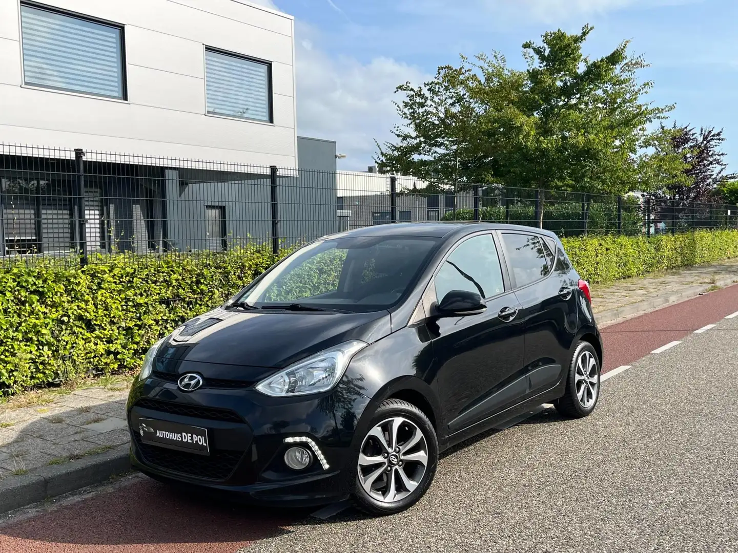 Hyundai i10 1.2i edition Cruise-Control Climate-Control stoel- Zwart - 1