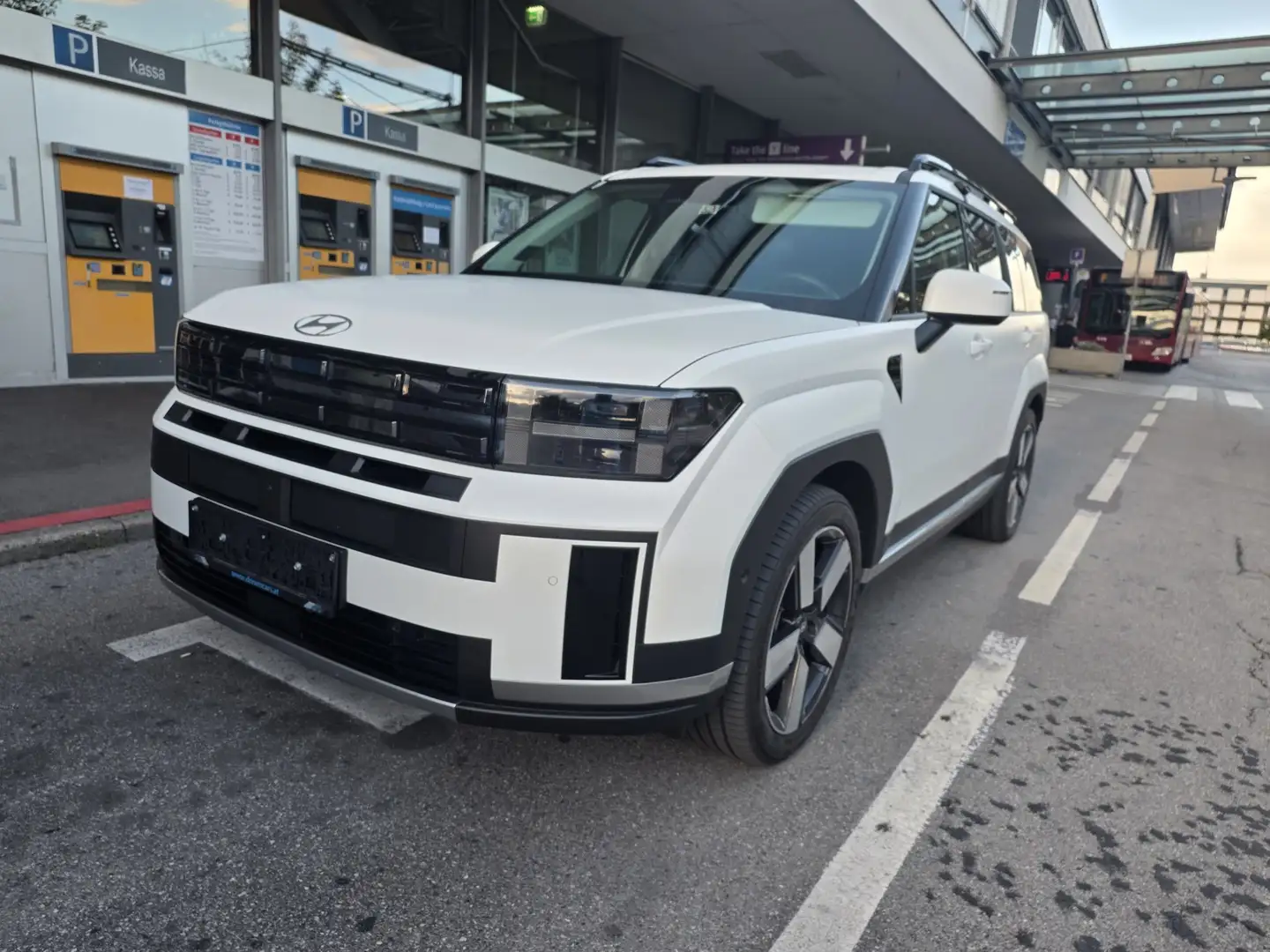 Hyundai SANTA FE 1,6 Plug-In 4WD Prestige Line Aut. 40000 € Netto Weiß - 1