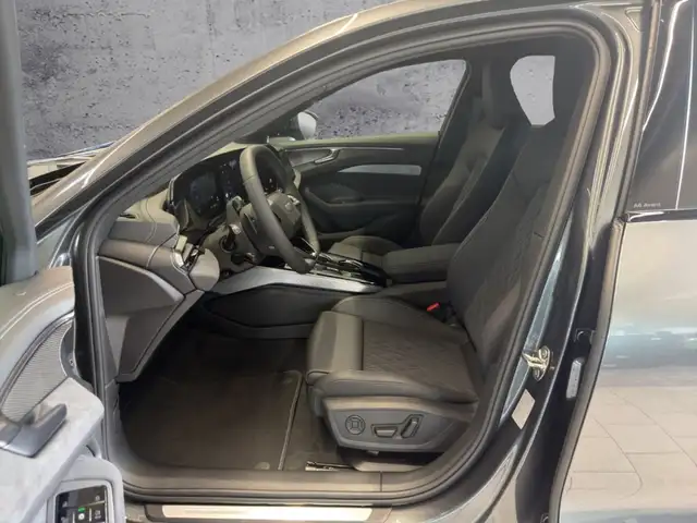 Audi A6 view 8