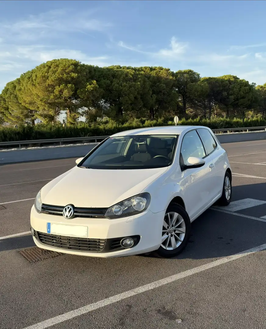 Volkswagen Golf 1.6 TDI DPF BlueMotion - 1