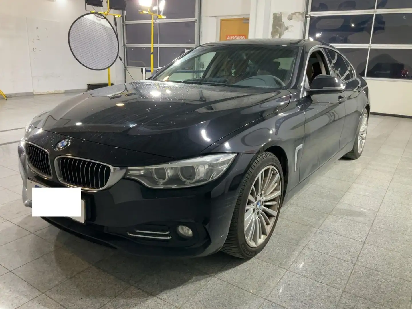 BMW 418 418d Gran Coupe Aut. Schwarz - 2
