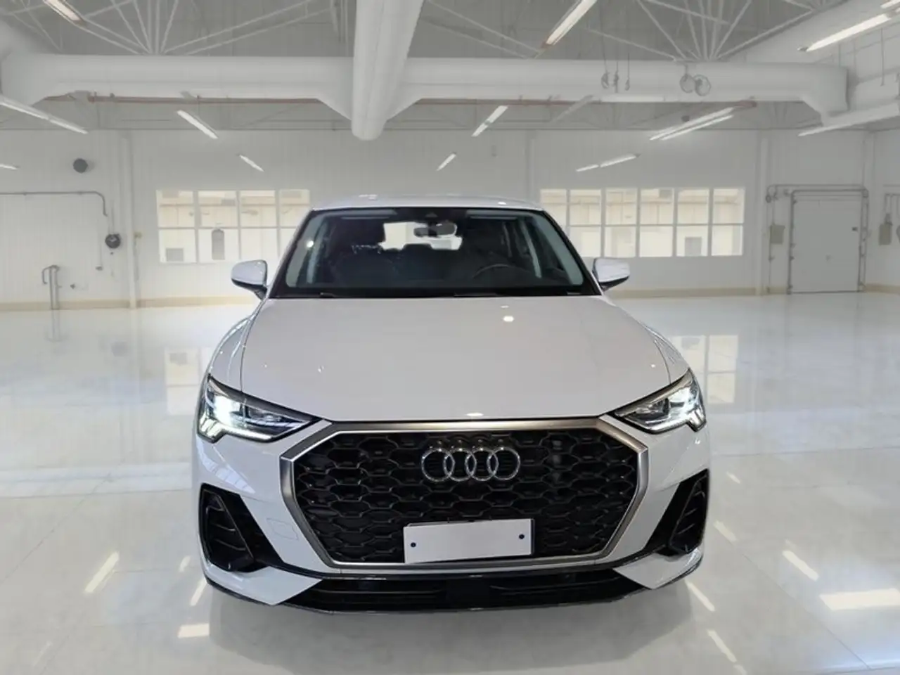 Audi Q3 SPORTBACK 45 TFSI E S TRONIC BUSINESS PLUS SUV 2