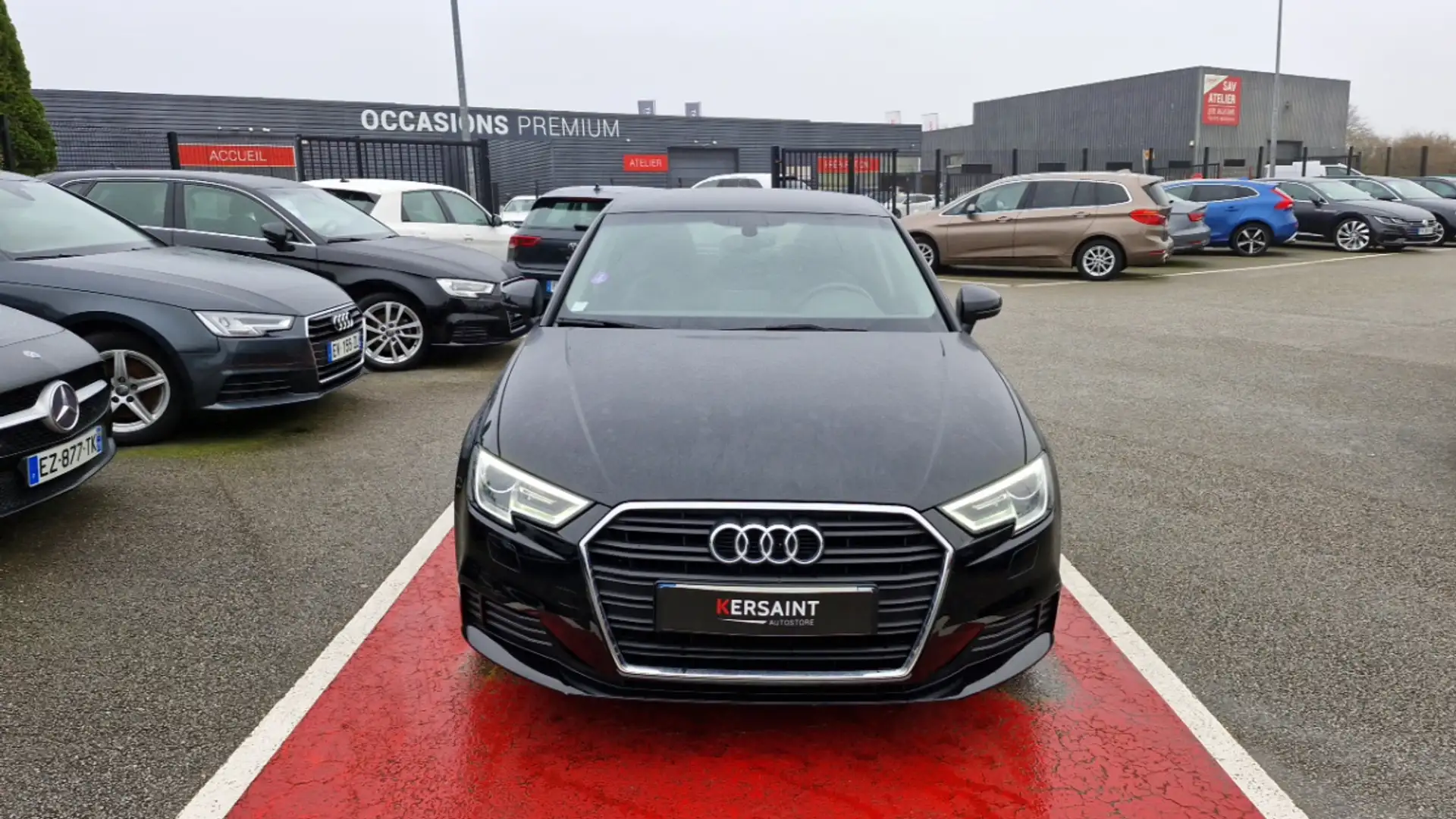Audi A3 30 TFSI 116 BUSINESS LINE Noir - 2