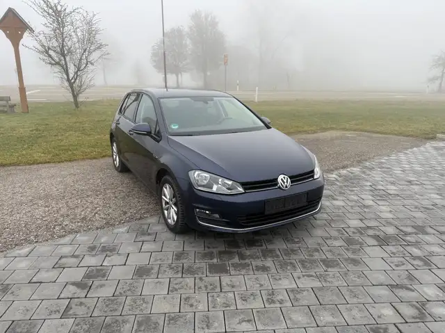 Volkswagen Golf Lounge BMT /Touchscreen/PDC/SHZ/2-Zonen-Klima