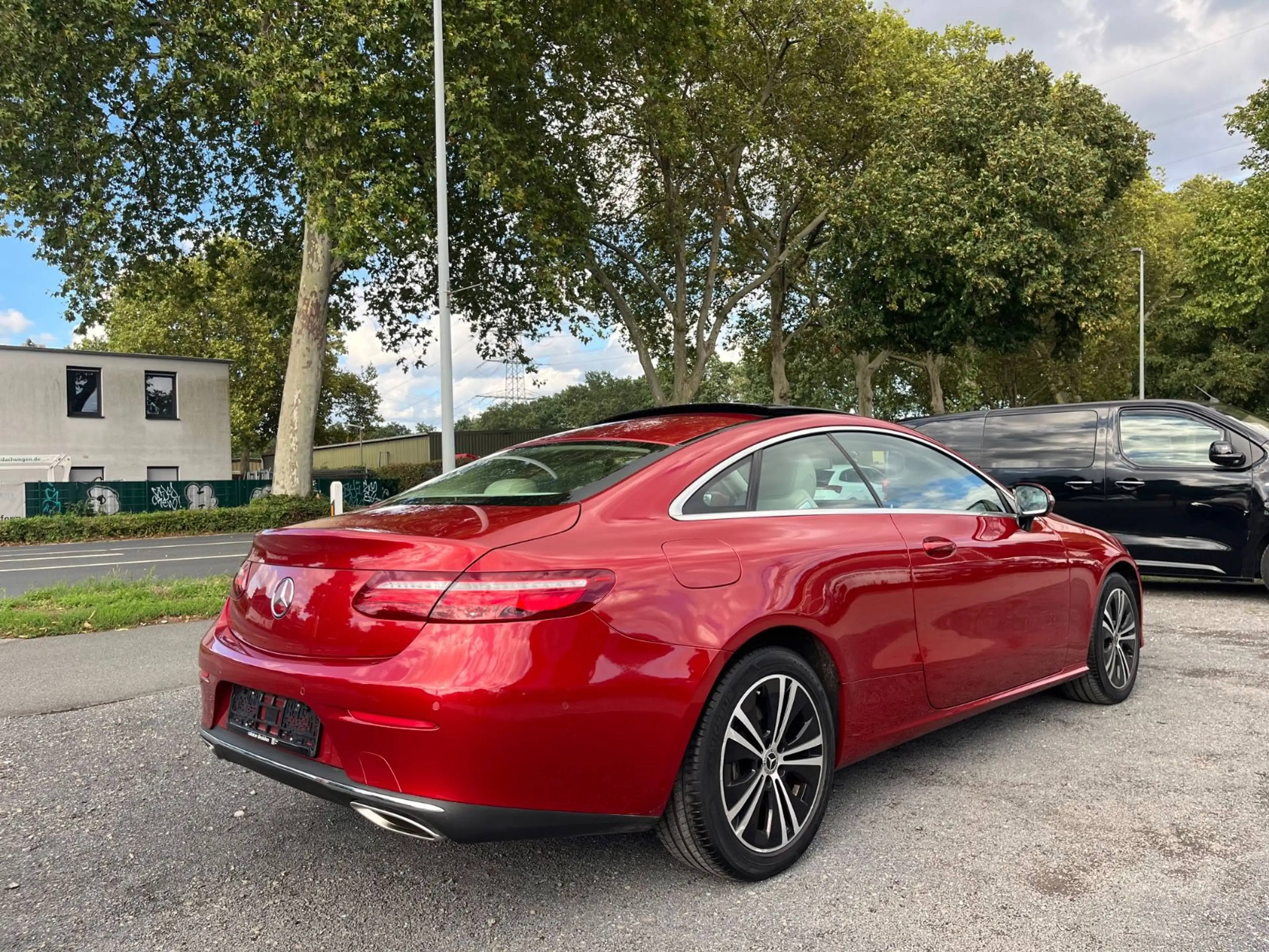 Mercedes-Benz E 450 Coupe 4Matic / 1.Hand /Panorama — photo 5