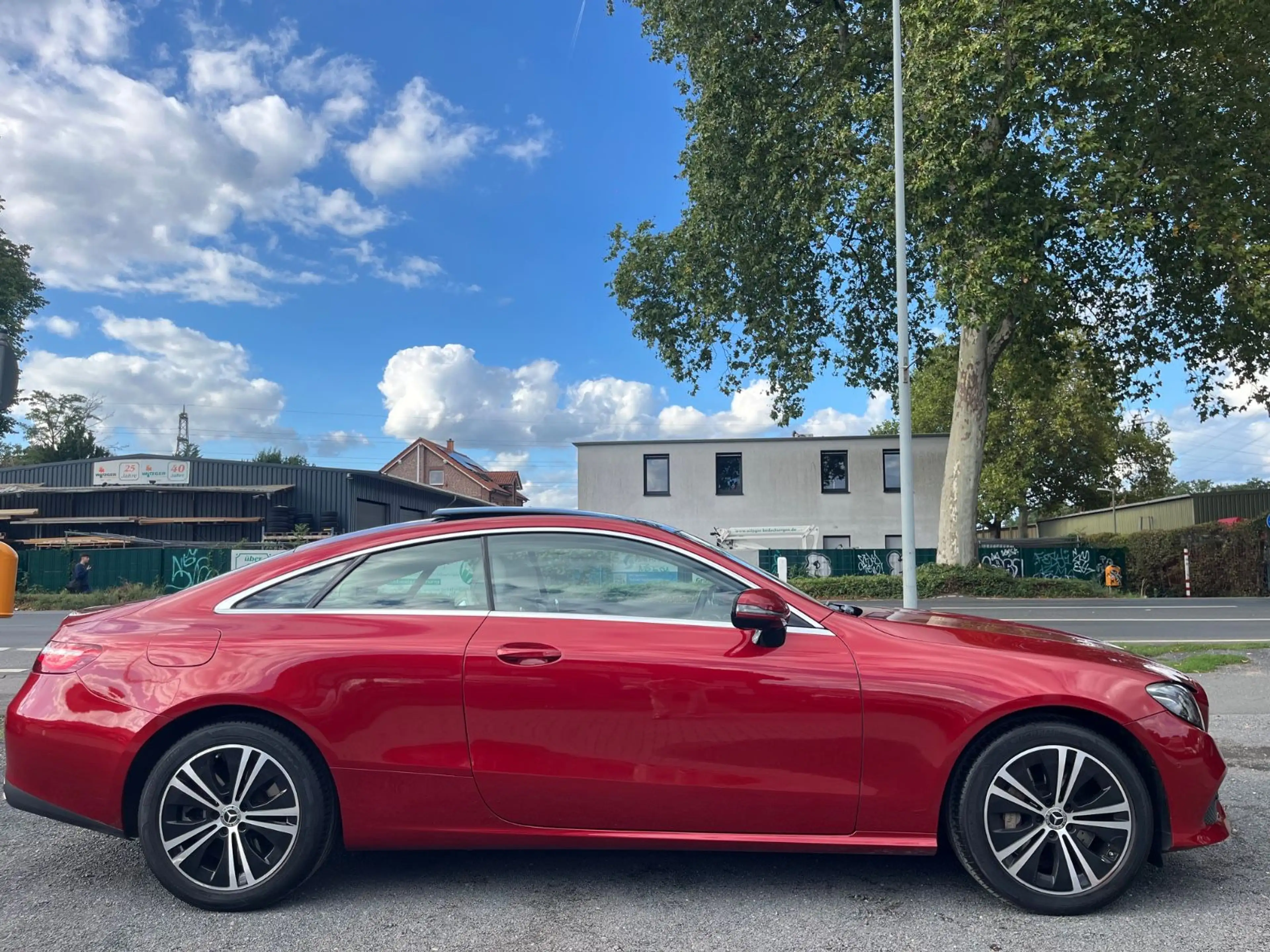 Mercedes-Benz E 450 Coupe 4Matic / 1.Hand /Panorama — photo 3