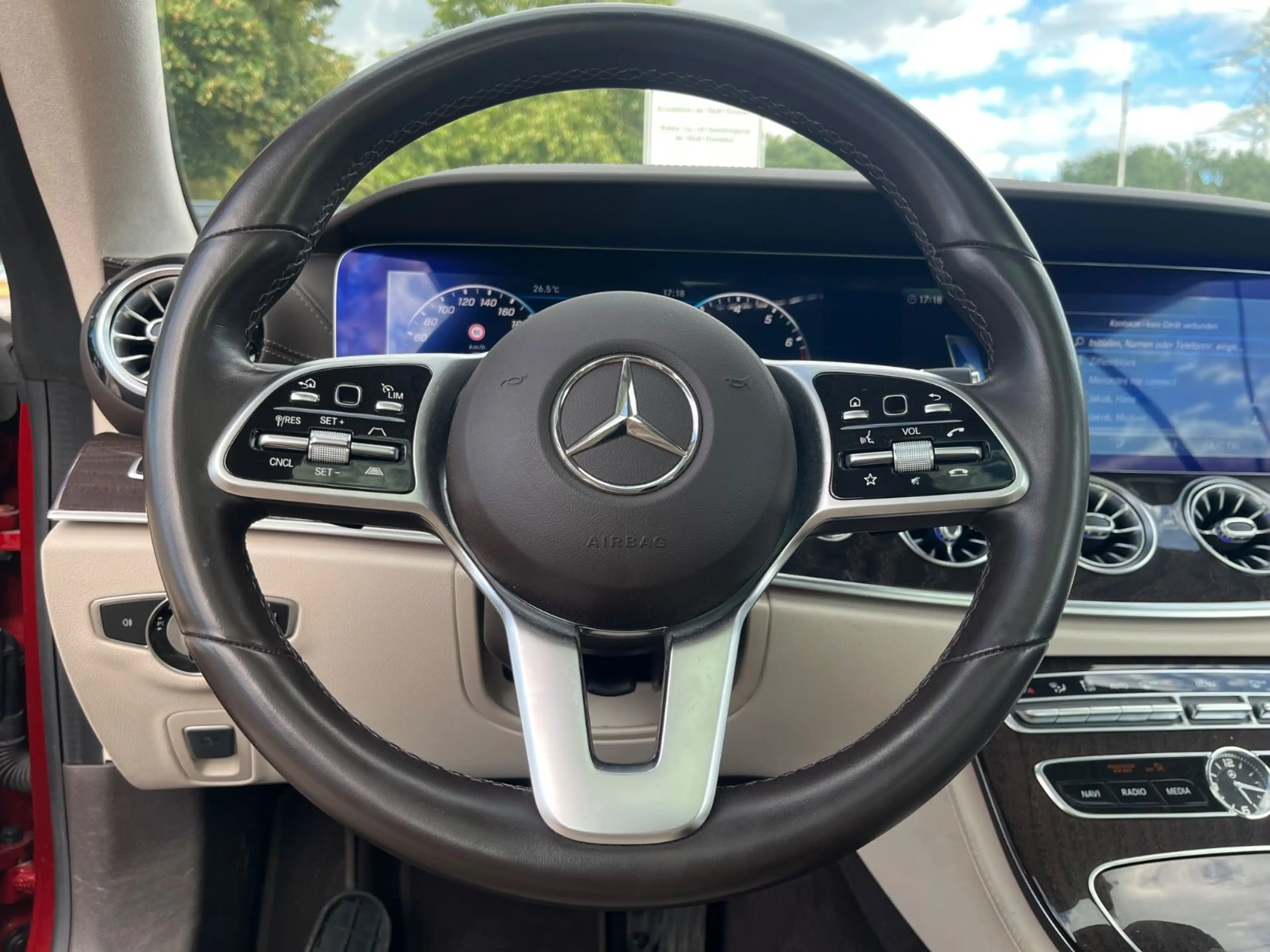 Mercedes-Benz E 450 Coupe 4Matic / 1.Hand /Panorama — photo 10
