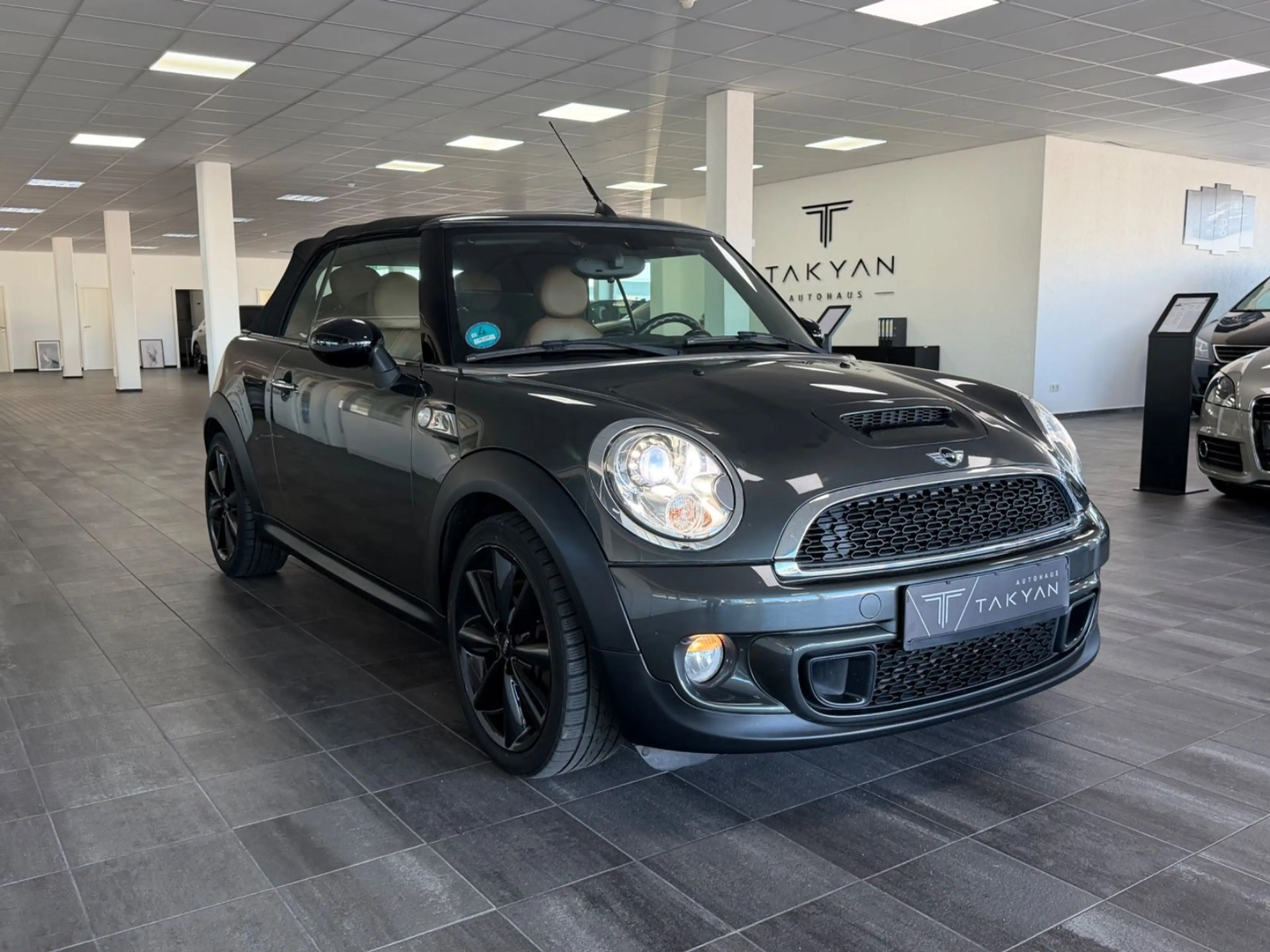 MINI Cooper S Cooper Cabrio S / XENON / Temp. / SHZ — photo 5