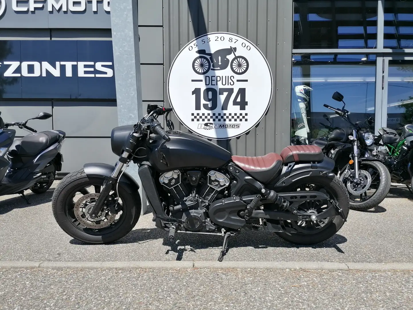 Indian Scout Noir - 2