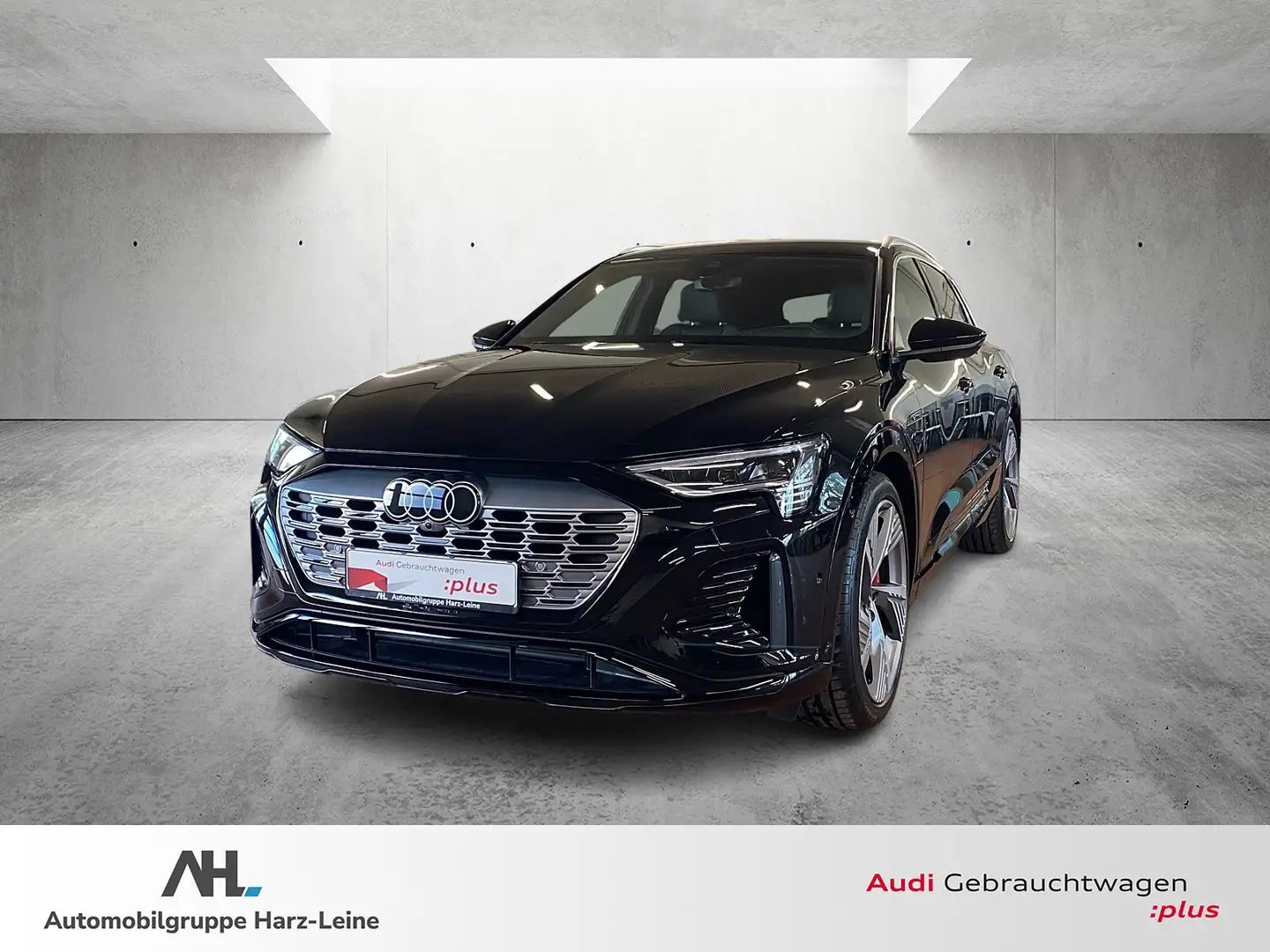 Audi Q8 e-tron 55 S line quattro Matrix ACC HuD Luft AHK Standkli Schwarz - 1