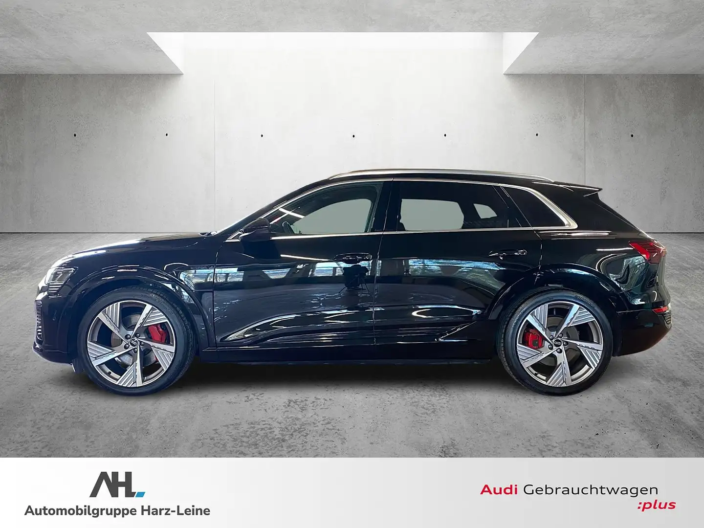 Audi Q8 e-tron 55 S line quattro Matrix ACC HuD Luft AHK Standkli Schwarz - 2