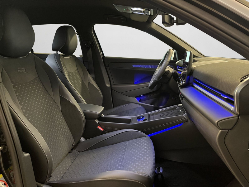 Volkswagen T-Roc R-Line T-ROC NF 1.5 RLineB 110eTSID7F — photo 4