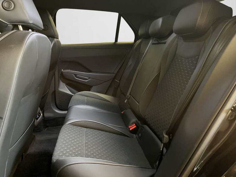 Volkswagen T-Roc R-Line T-ROC NF 1.5 RLineB 110eTSID7F — photo 14
