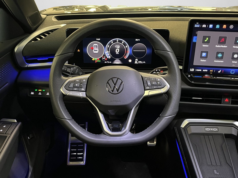 Volkswagen T-Roc R-Line T-ROC NF 1.5 RLineB 110eTSID7F — photo 9