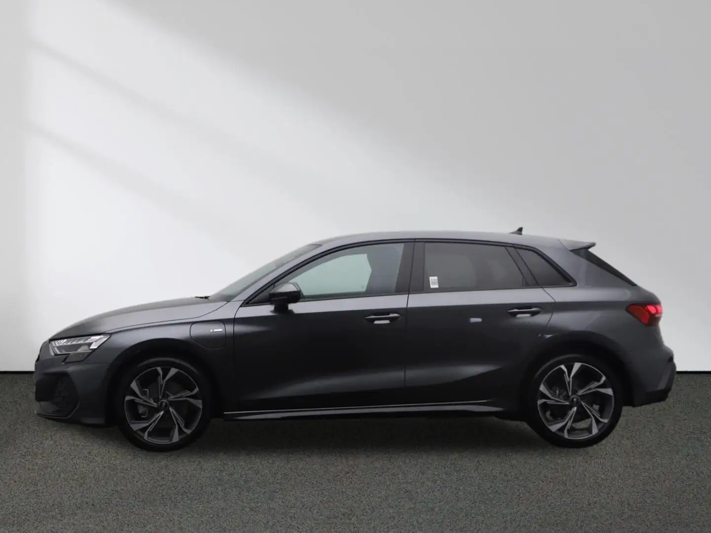 Audi A3 TFSI e S line Kamera MMI Navi ACC Grijs - 2