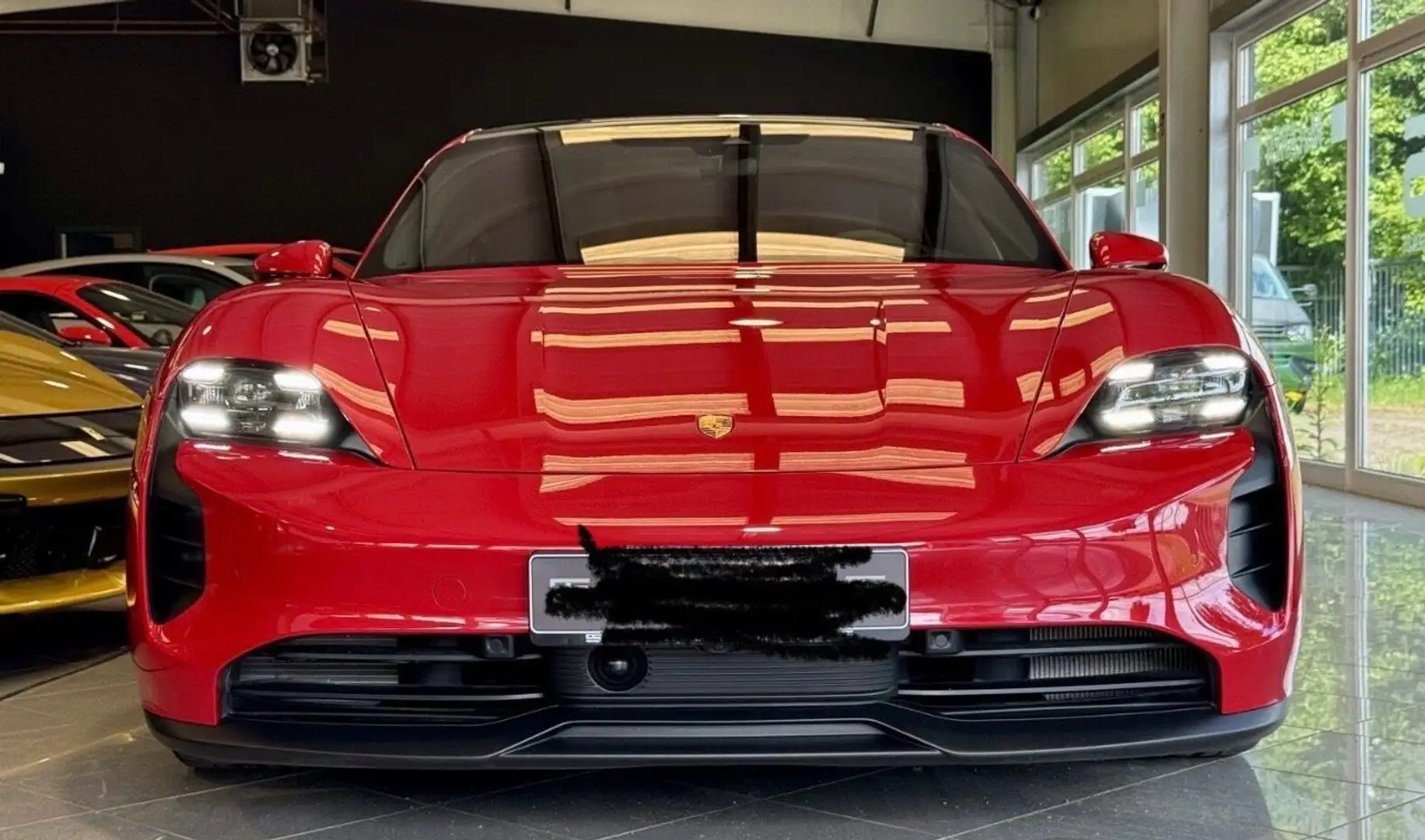 Porsche Taycan GTS - 1