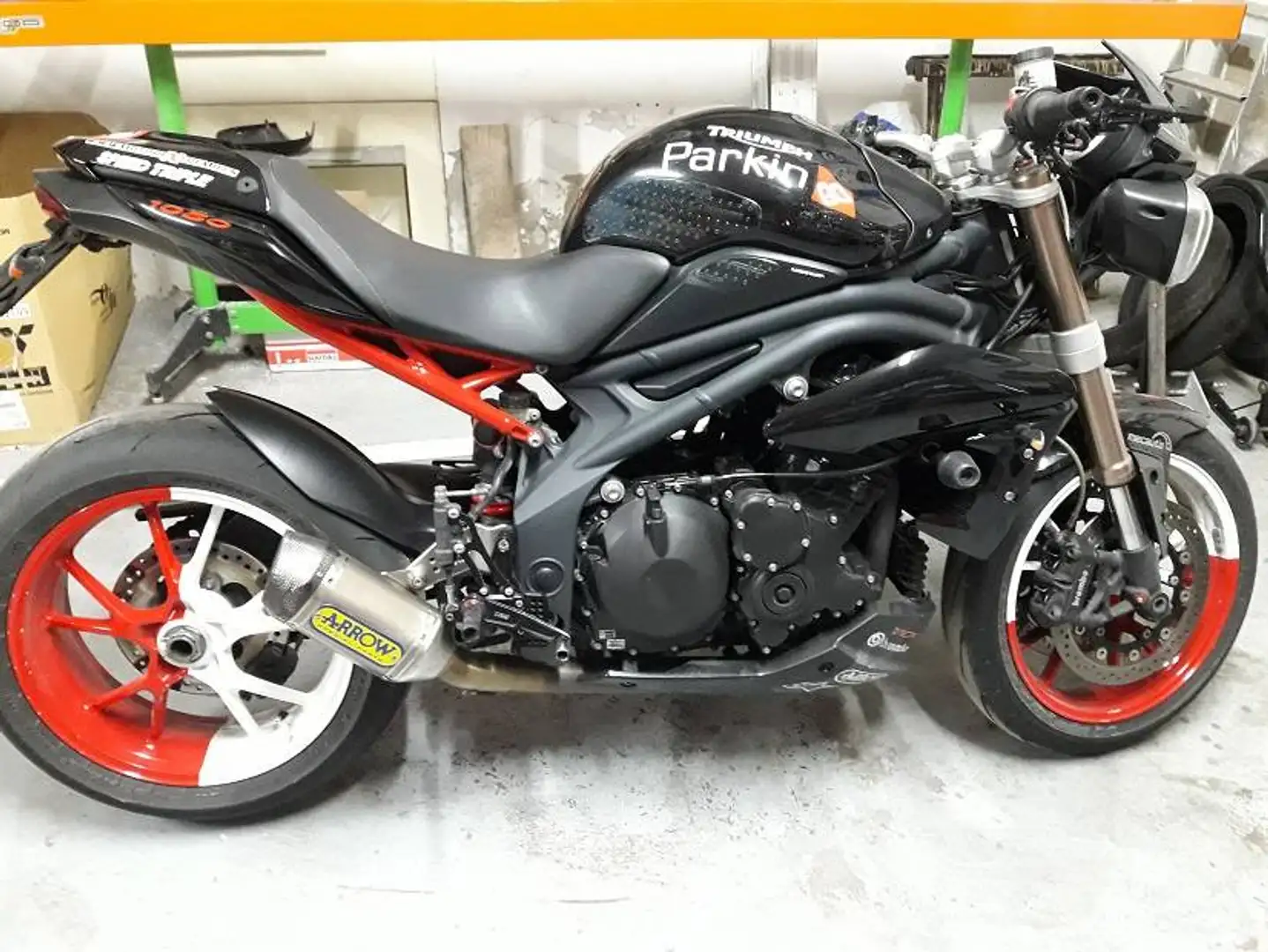 Triumph Speed Triple 1050 Negro - 2