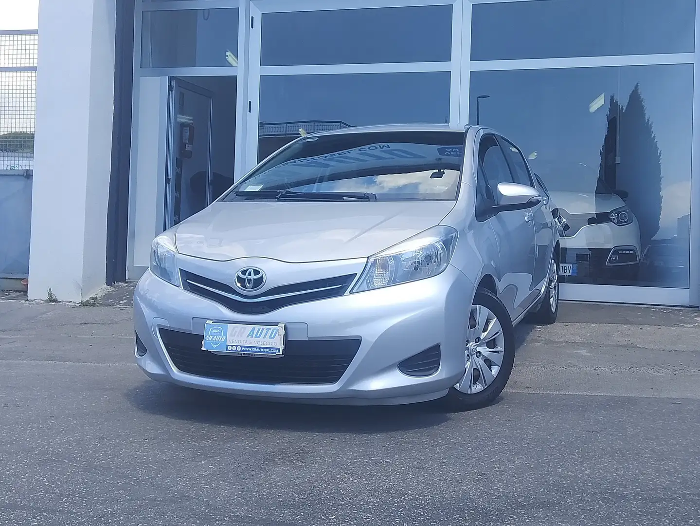 Toyota Yaris Yaris 5p 1.0 Active Argento - 1