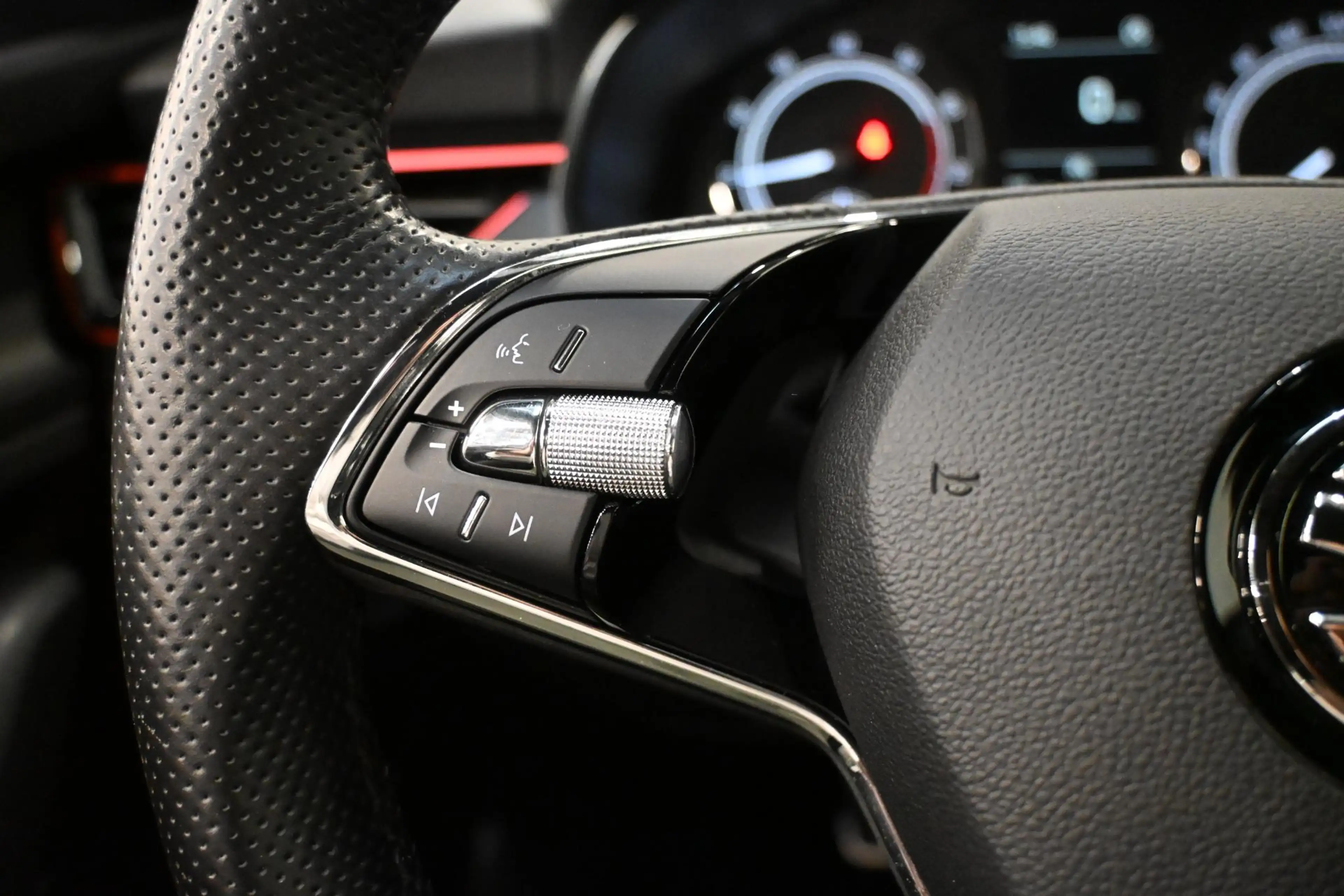 Skoda Scala 1.0 TSI Sport Business | TREKHAAK | CRUISE CONTROL — photo 17