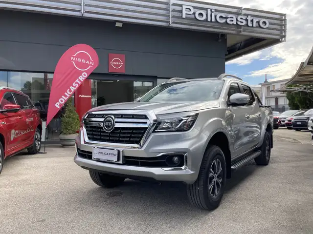 Nissan Navara Pickup 2.3 turbo diesel auto LED TELECAMERA PELLE