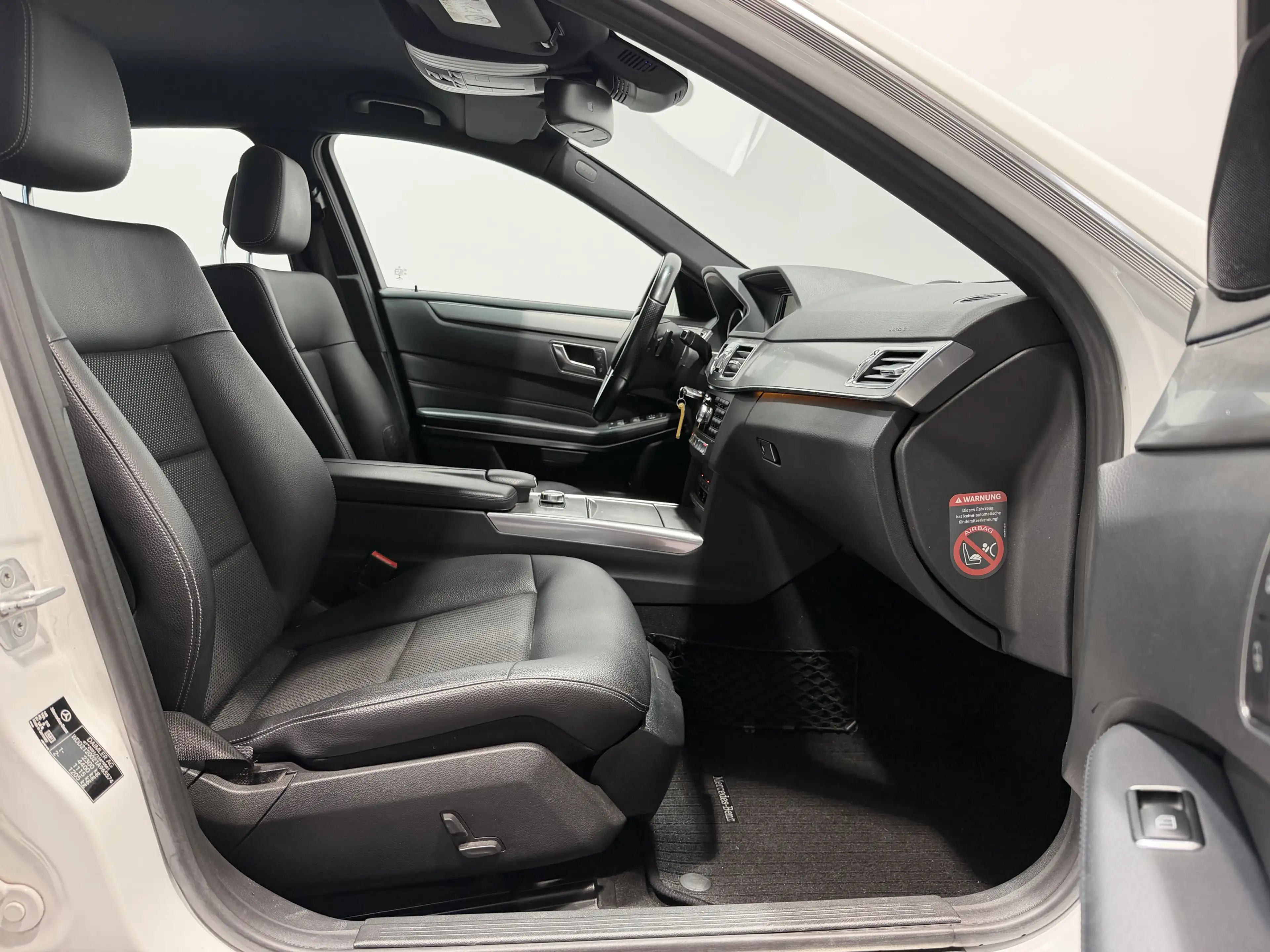Mercedes-Benz E 220 CDI Limousine BlueEfficiency *SHZ*LED*Navi — photo 12