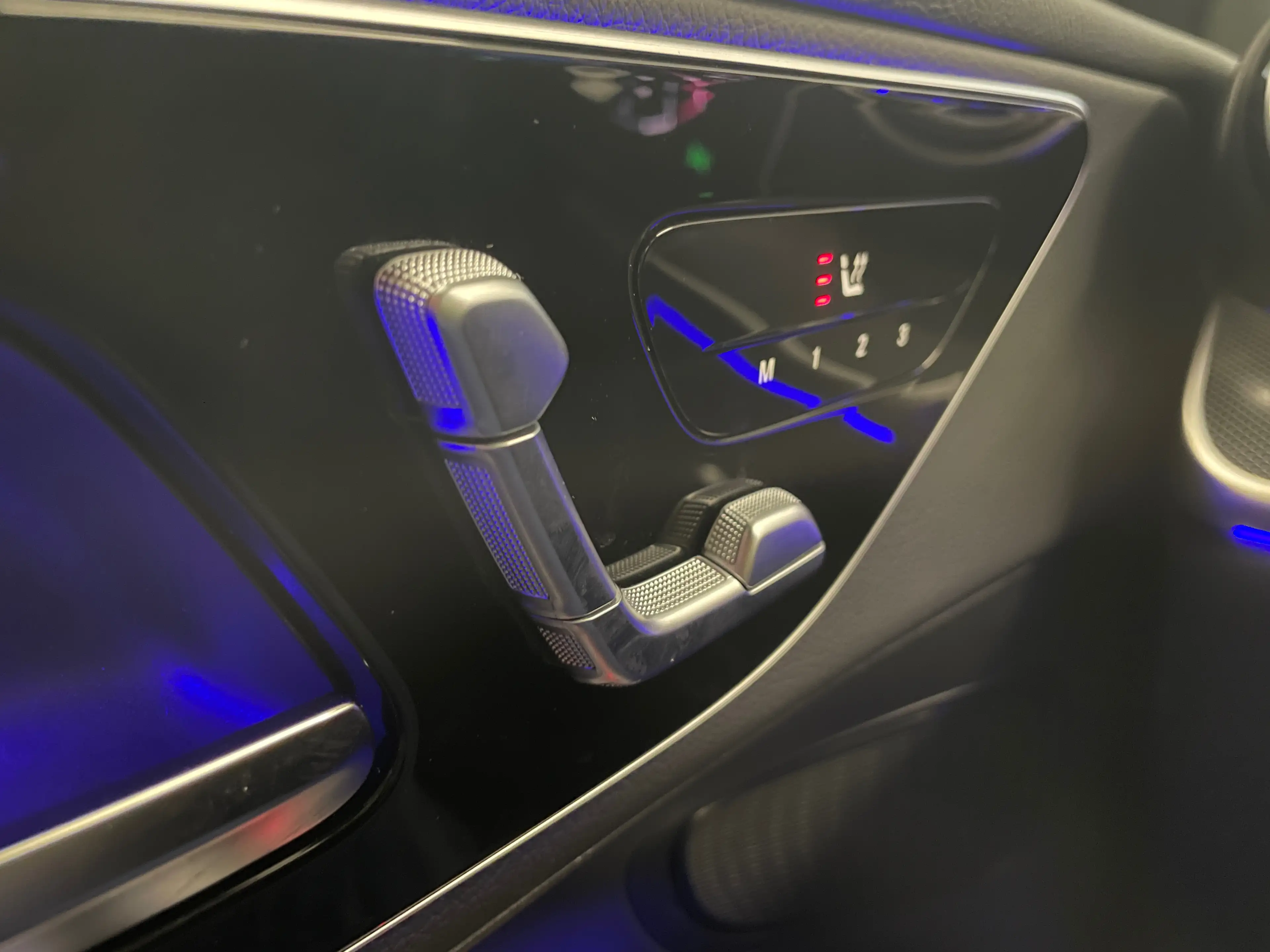 Mercedes-Benz GLC 300 GLC 300 e PHEV Luxury Line (230 kW) Luxury Line — photo 12