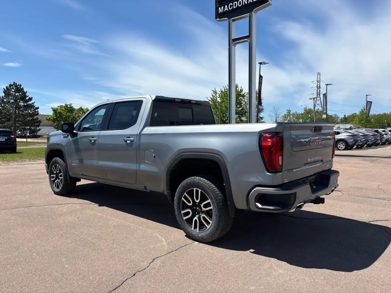 GMC Sierra 1500 снимка GMC Sierra 1500