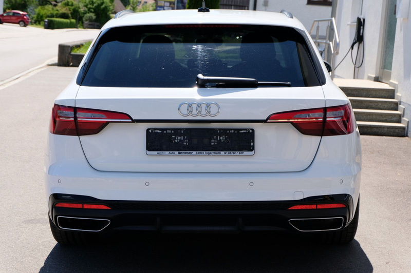 Audi A4 35 TDI S tronic S line Avant — photo 7