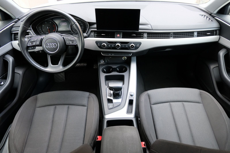 Audi A4 35 TDI S tronic S line Avant — photo 13