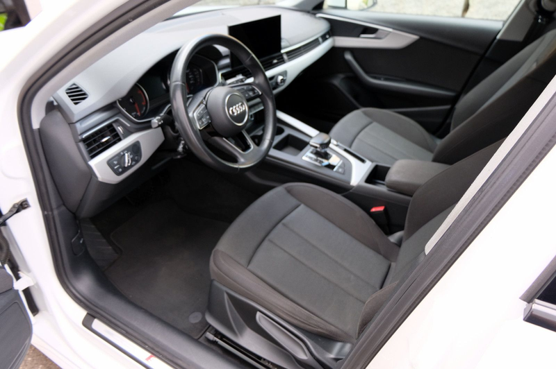 Audi A4 35 TDI S tronic S line Avant — photo 10