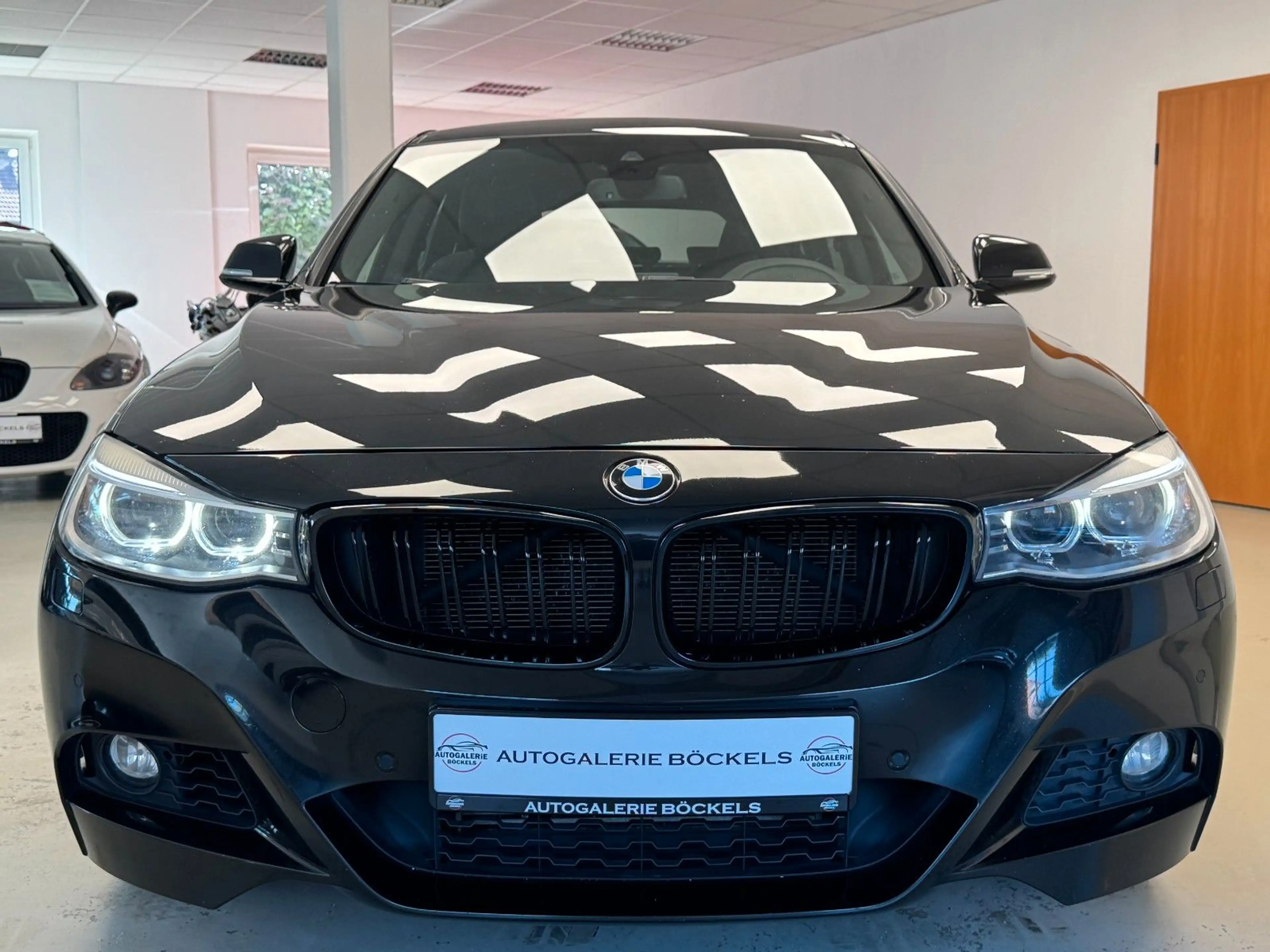 BMW 335 d xDrive Gran Turismo °M-Paket°AHK°2.Hand° — photo 3