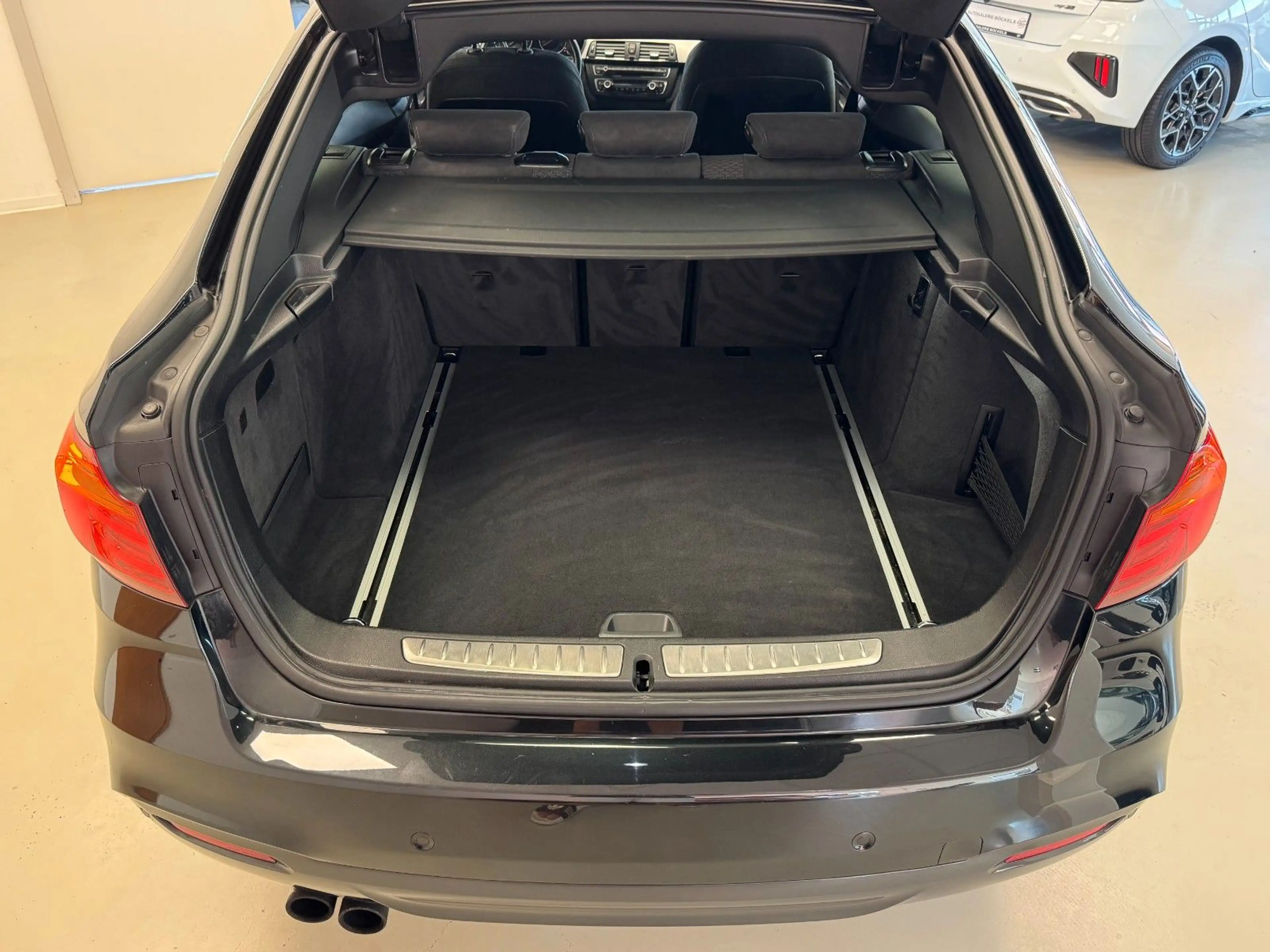 BMW 335 d xDrive Gran Turismo °M-Paket°AHK°2.Hand° — photo 15