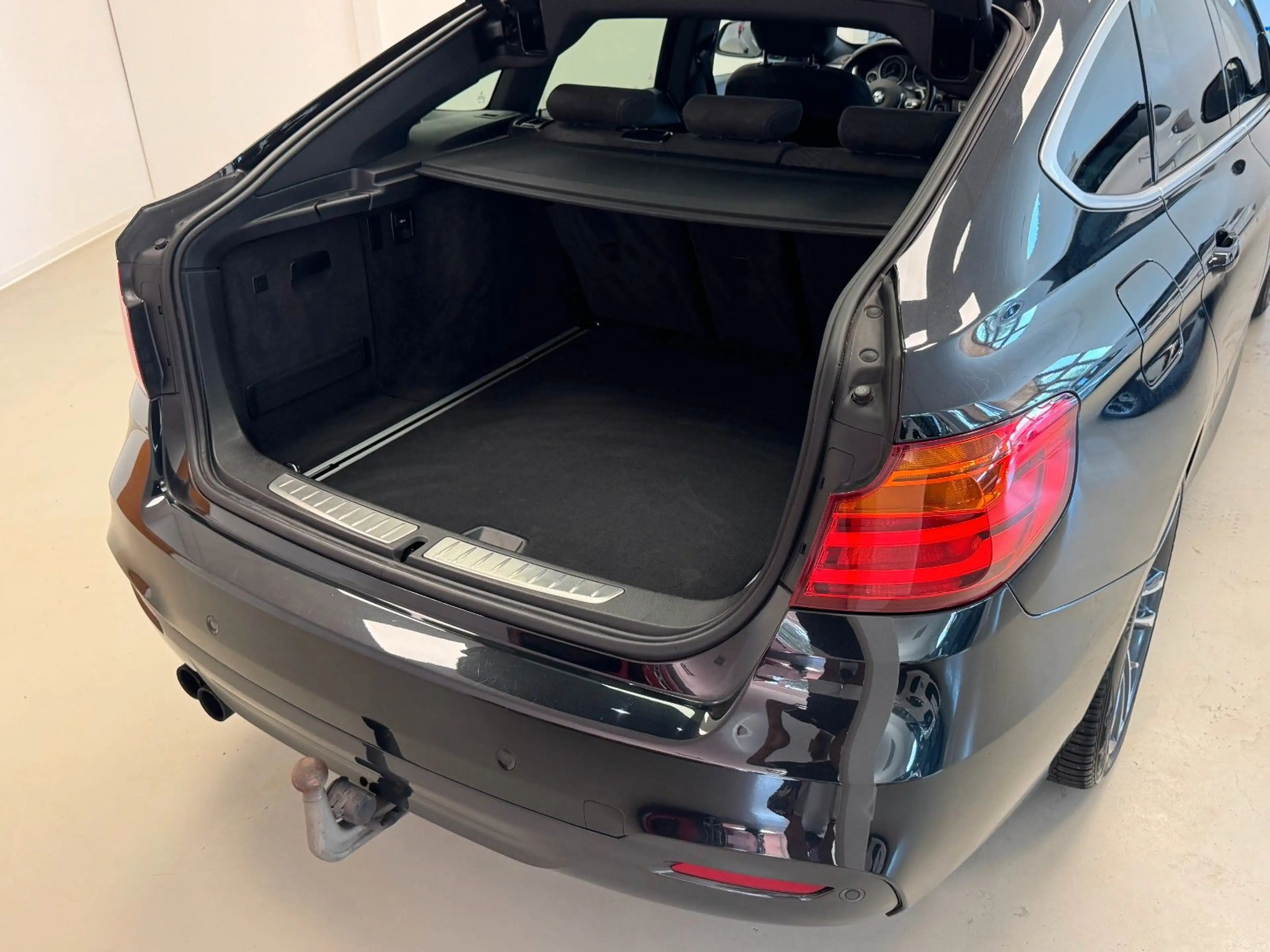 BMW 335 d xDrive Gran Turismo °M-Paket°AHK°2.Hand° — photo 14