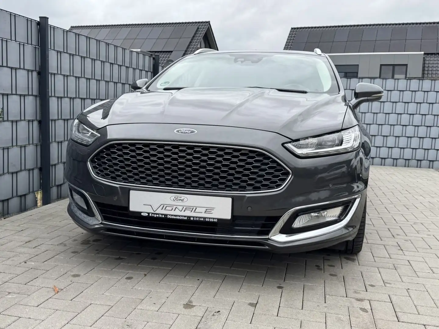 Ford Mondeo Turnier Vignale *sehr gepflegter Zustand* Gris - 2