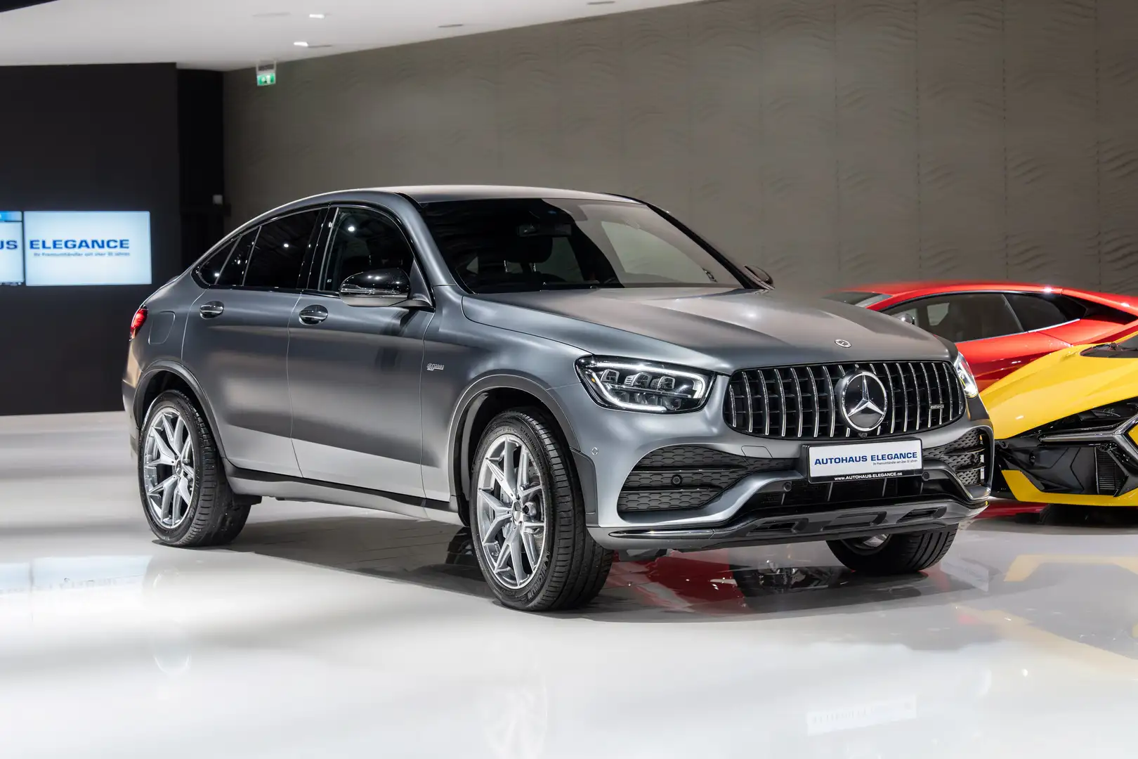 Mercedes-Benz GLC 43 AMG 4Matic*AMG-RIDE+*NIGHT*1.HAND* Grau - 2