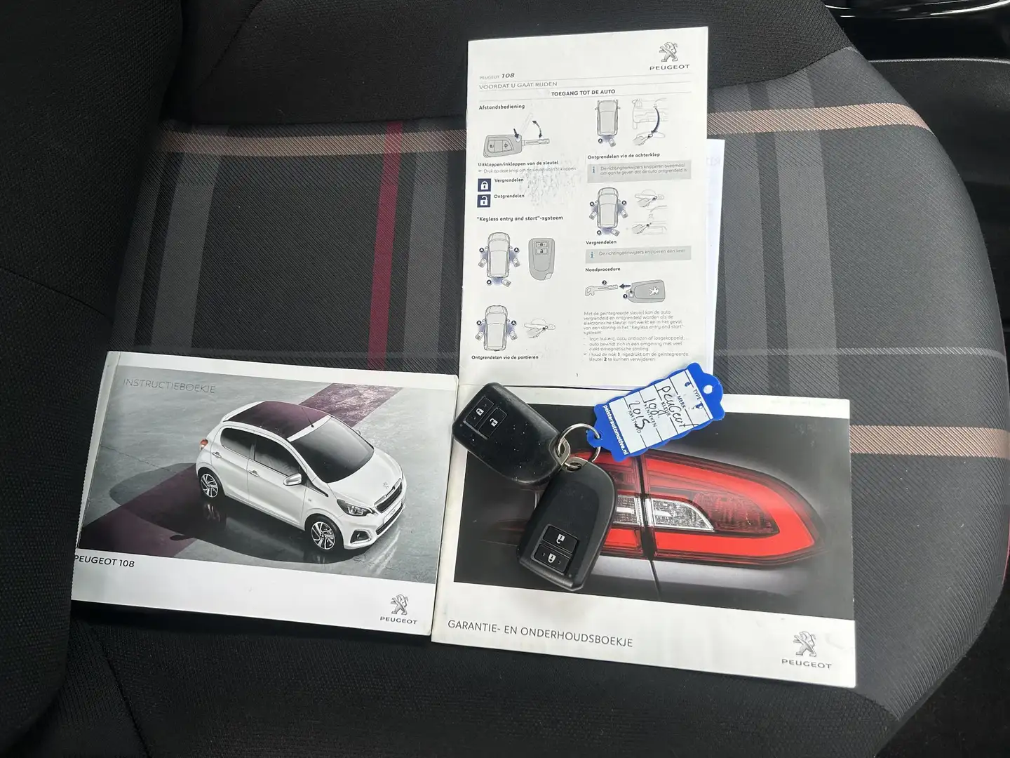 Peugeot 108 1.0 e-VTi Première /navi/ecc/achteruitrijcamera/cr Gris - 2