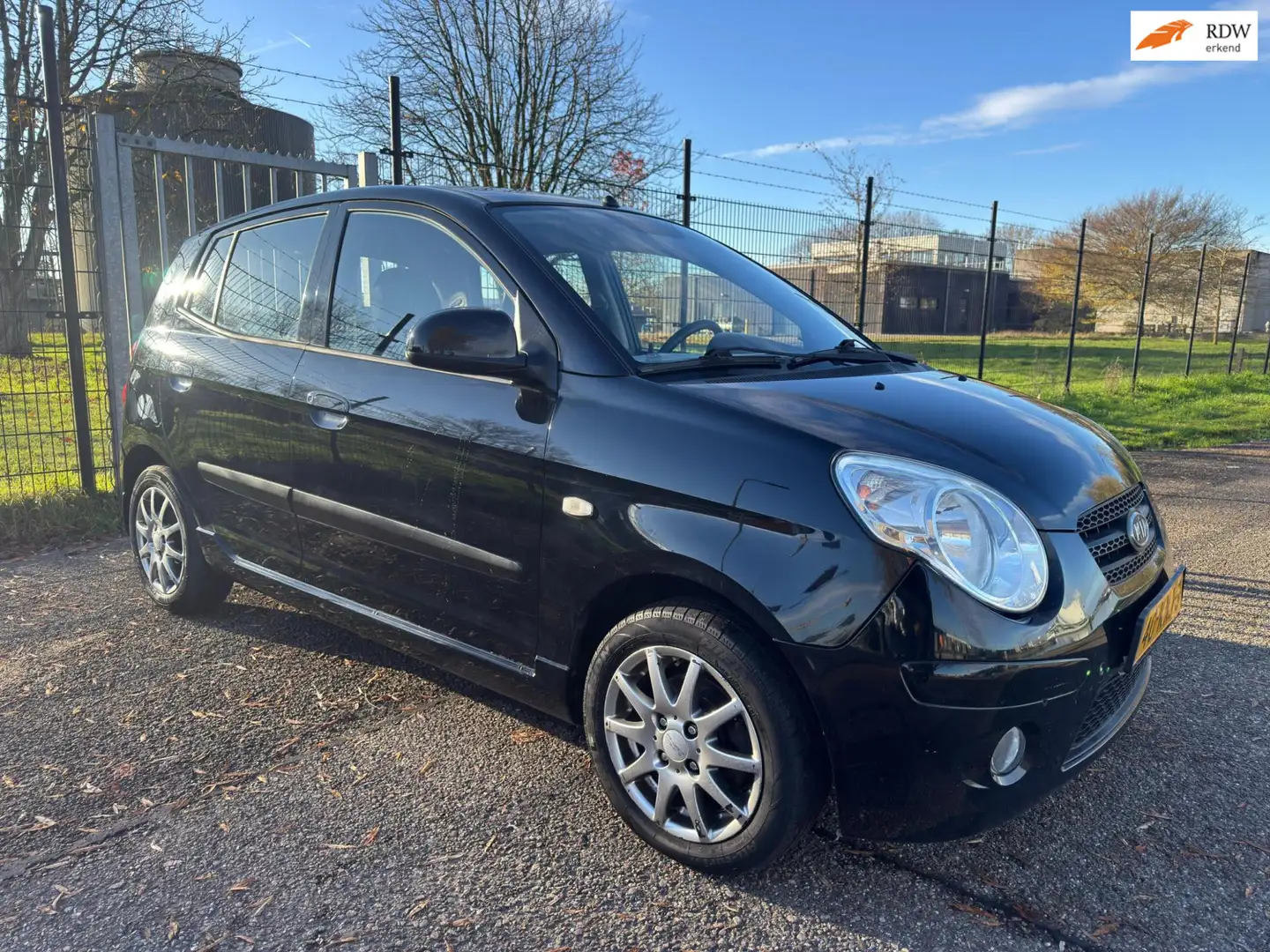 Kia Picanto 1.0 Seven Zwart - 1