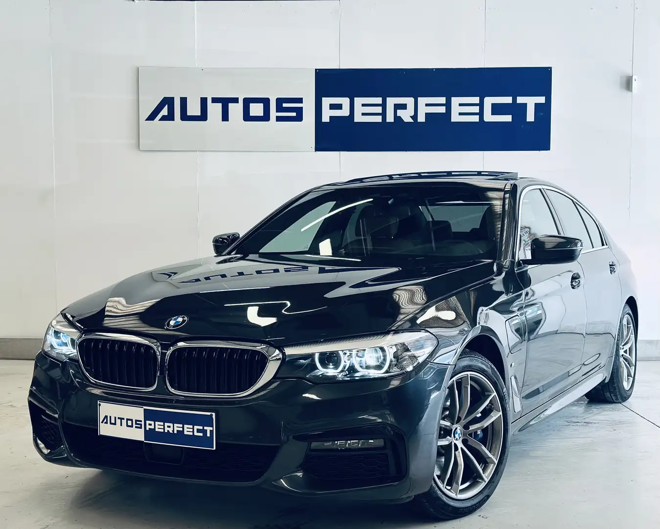BMW 530 e IPerformance PACK M BOITE AUTO TOIT OUVRANT FULL Šedá - 1