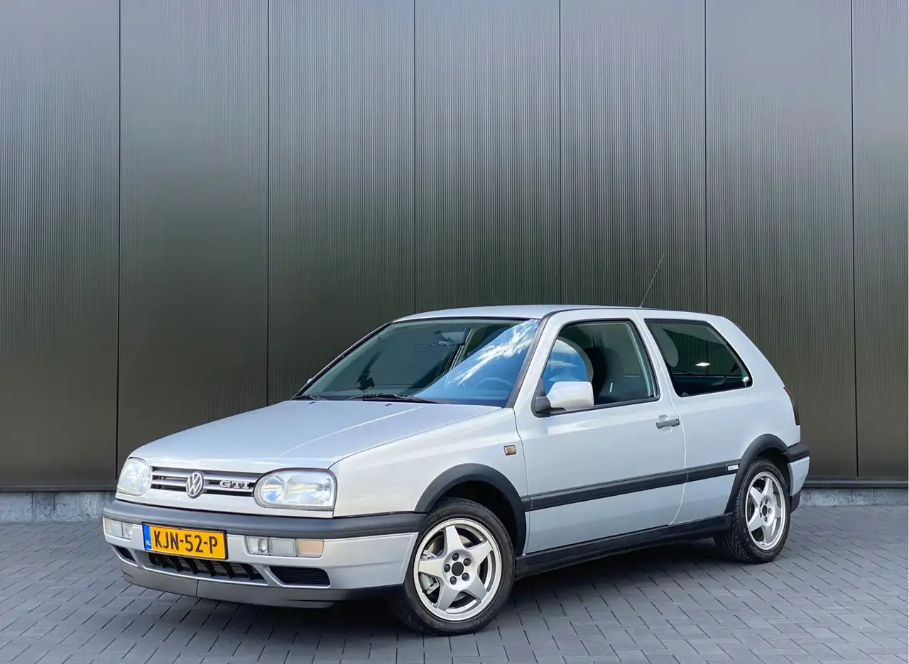 Volkswagen Golf GTI 2.0, foto 1