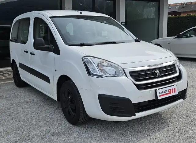 Peugeot Partner Partner Tepee 1.2 Active 110cv Autovettura
