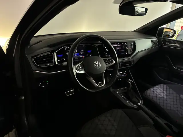 Volkswagen Polo view 9