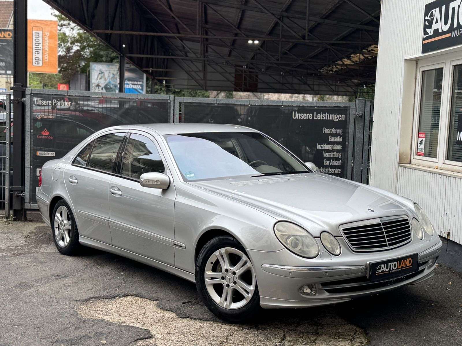 Second hand Mercedes Benz E-Class 320