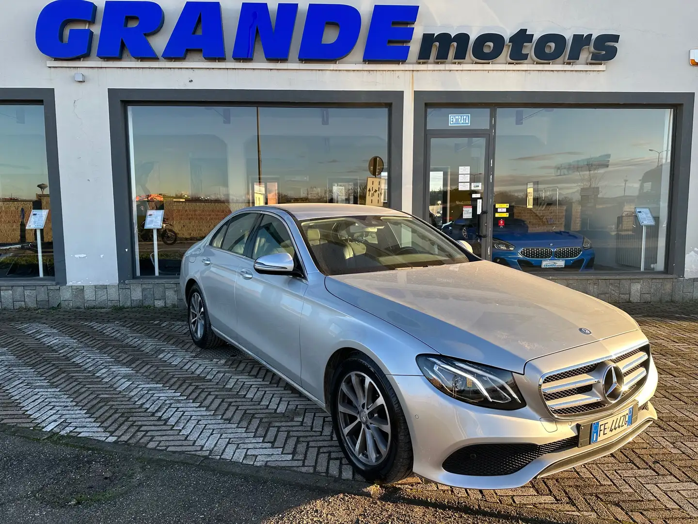 Mercedes-Benz E 220 Classe E W213 Berlina d Business Sport auto Argento - 1
