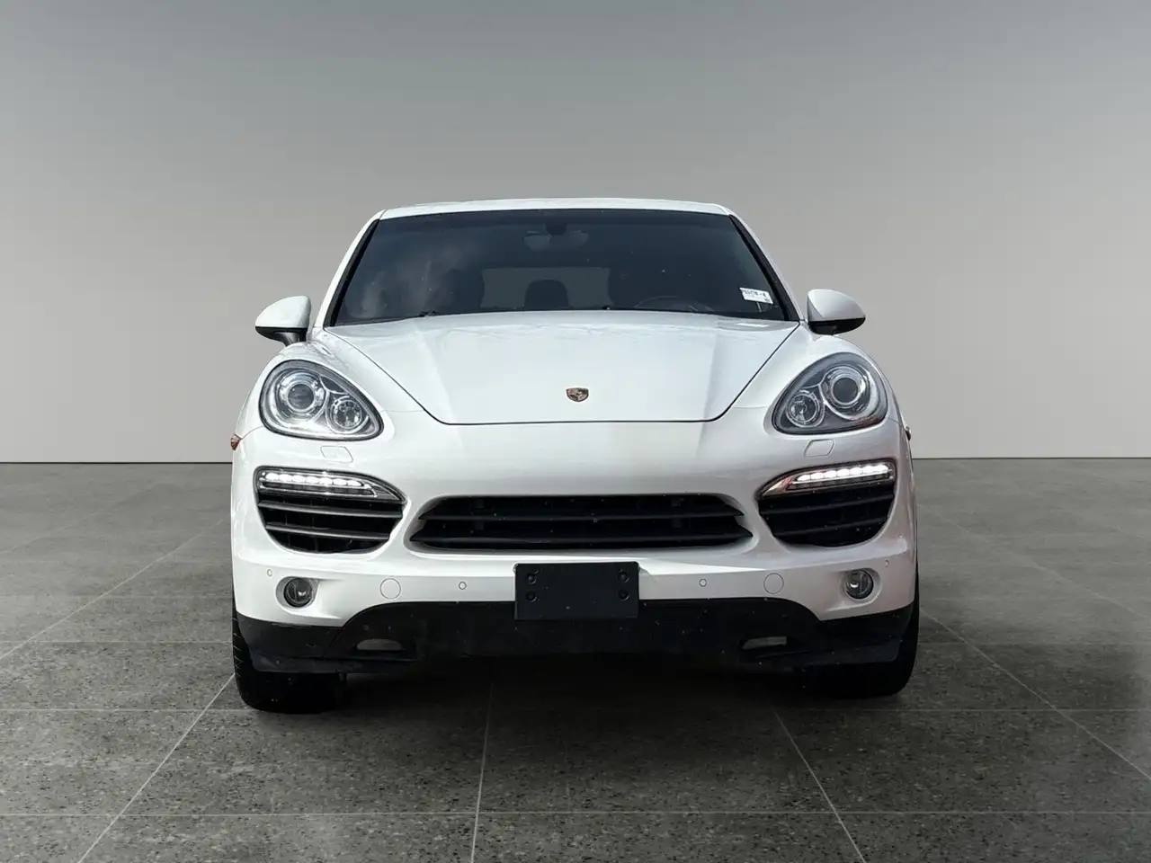 Porsche Cayenne снимка Porsche Cayenne