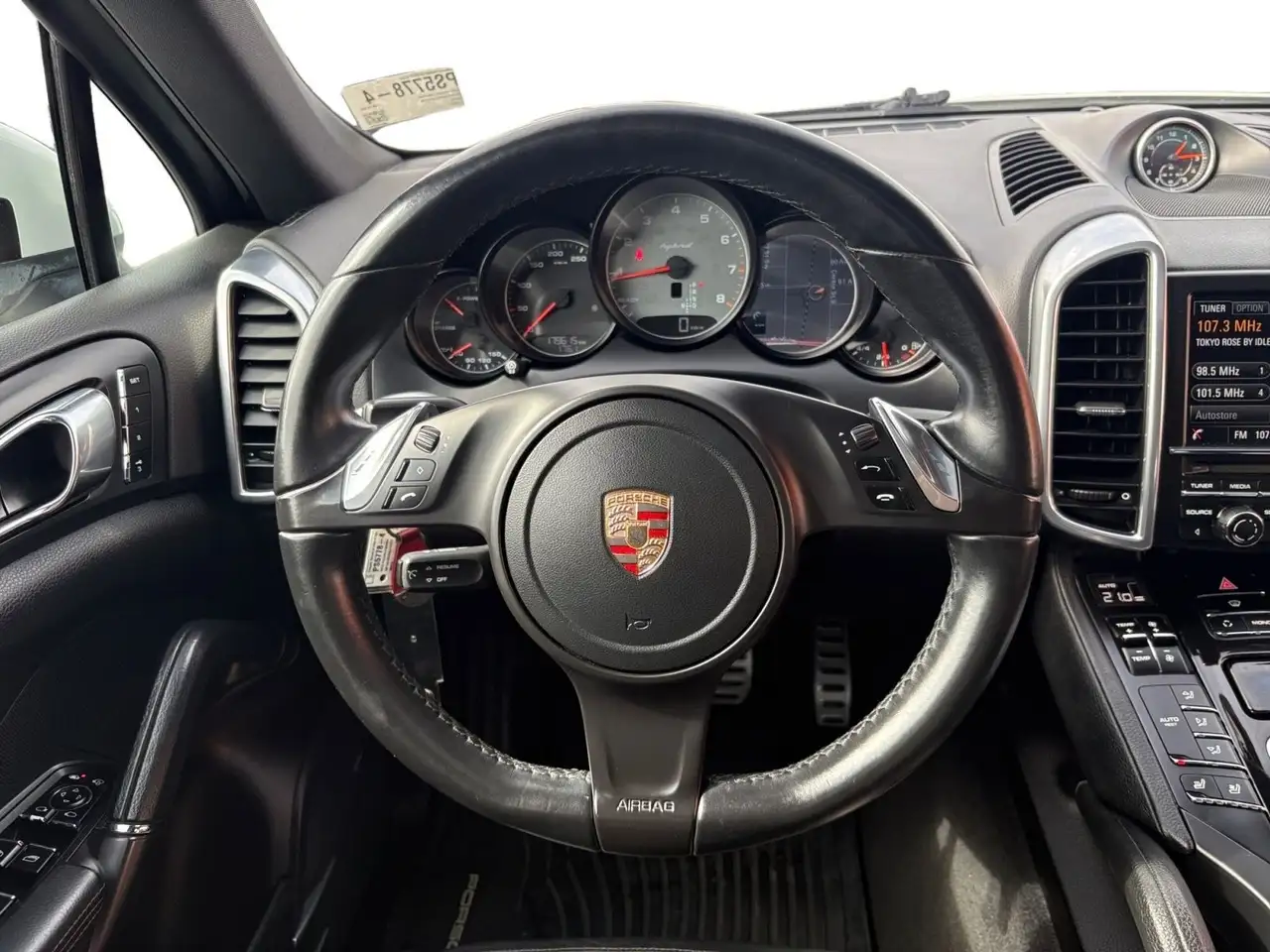 Porsche Cayenne снимка Porsche Cayenne